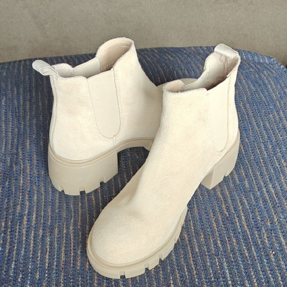Steve Madden Shoes - Steve Madden Howler Boots Size 8.5